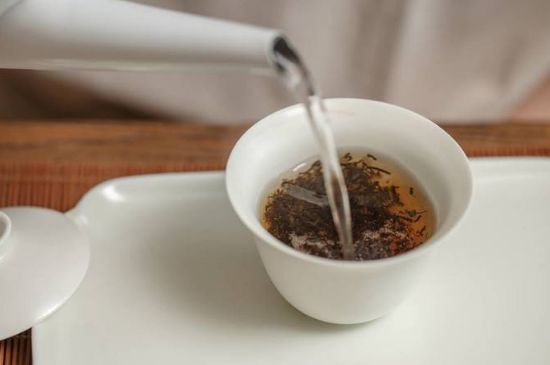 各類茶的注水方式，不同的茶泡茶時怎么注水