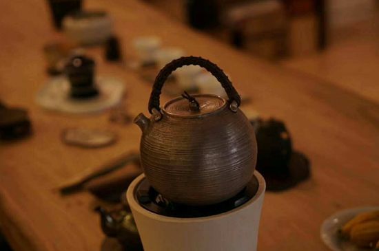 蒸茶和煮茶還有泡茶有什么區(qū)別，泡茶煮茶蒸茶哪個(gè)好喝？