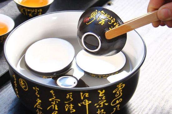 茶的三個(gè)禮儀，茶的禮儀小知識(shí)