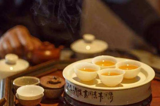 茶的三個(gè)禮儀，茶的禮儀小知識(shí)