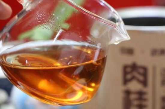 女人喝肉桂紅茶有什么好處，肉桂加紅茶的功效與作用
