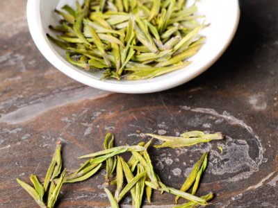 白茶品質(zhì)如何區(qū)分，白茶的優(yōu)劣質(zhì)量辨別方法