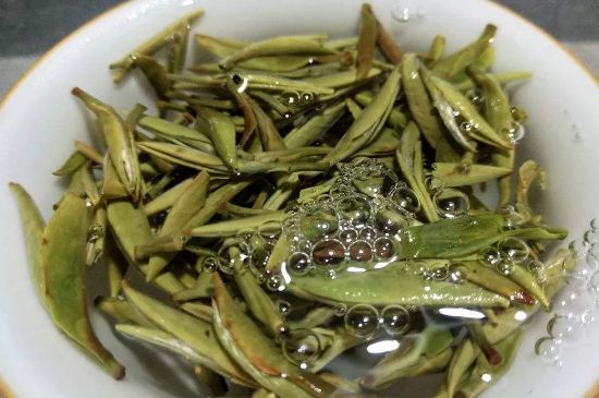 老茶和新茶哪個好，老茶好喝還是新茶好喝