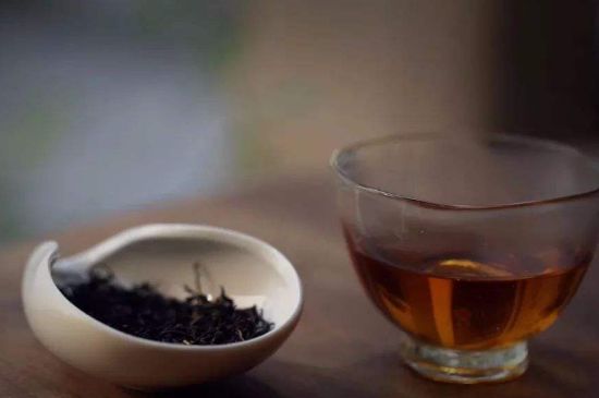 泡好的茶水放冰箱能保存多久，泡好的茶冷藏放多久？