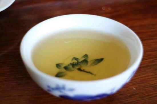 茉莉香精茶的鑒別方法，茉莉茶加香精怎樣識別？
