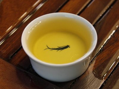 如何通過茶湯辨別好茶，<a href=http://m.gangofyouth.com/fenlei/ target=_blank class=infotextkey>六大茶類</a>茶湯顏色標(biāo)準(zhǔn)