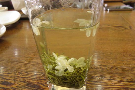 茉莉茶葉的功效與禁忌，什么人不適合喝茉莉花茶？