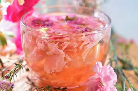 玫瑰花的最佳搭配，喝玫瑰花茶搭配什么喝好？
