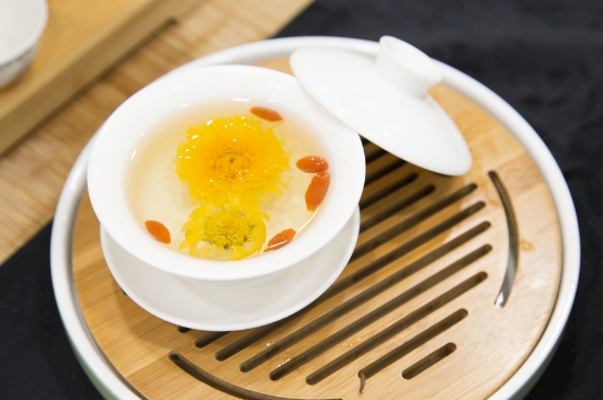 菊花茶天天喝行嗎，每天喝菊花泡茶喝好嗎？
