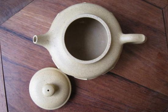 本山綠泥怎么分辨真假，真正的本山綠泥紫砂壺怎么鑒別？