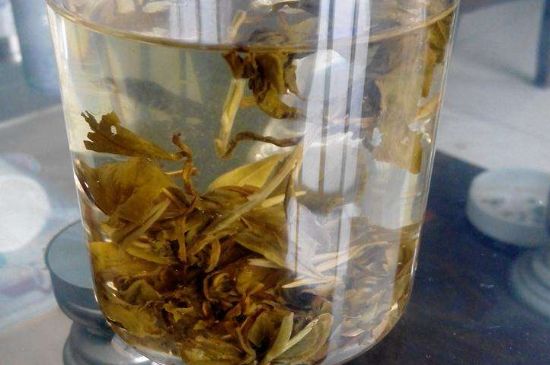 茉莉龍珠保質(zhì)期多長(zhǎng)時(shí)間，茉莉龍珠茶放幾年了還能喝嗎？
