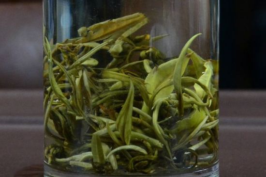 茉莉龍珠什么季節(jié)喝，夏天適合喝茉莉龍珠茶