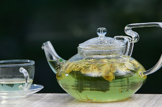 菊花茶天天喝行嗎，每天喝菊花泡茶喝好嗎？