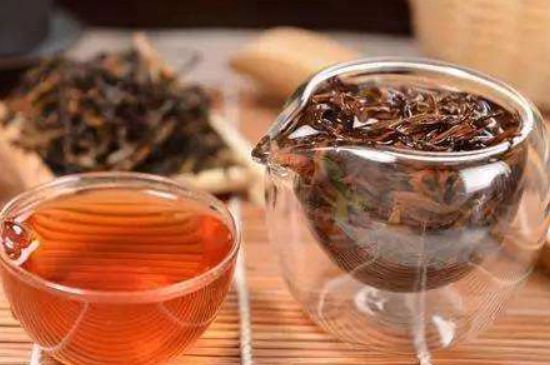 綠茶加重濕氣？濕氣體質寒的人能喝綠茶嗎