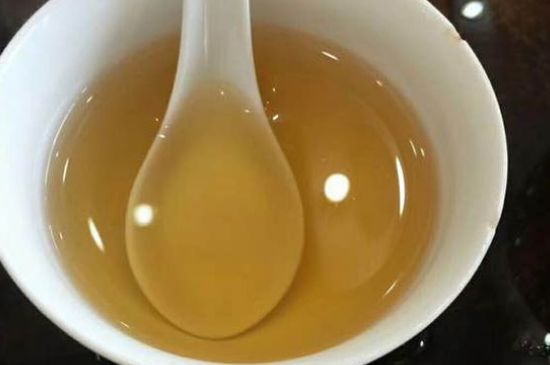 女人喝金駿眉的好處和壞處，女性喝金駿眉可減肥養(yǎng)顏