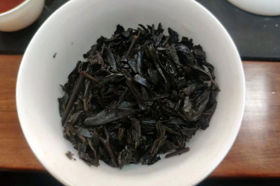 大紅袍煙熏味是好茶嗎，能不能喝對(duì)人體有壞處嗎