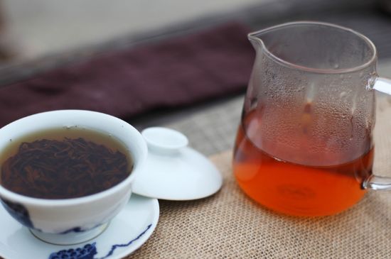 紅茶有6年了還能喝不，過期紅茶未必不能喝！