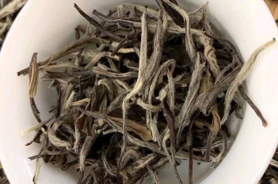 三年白茶賽砒霜，這是真的嗎？