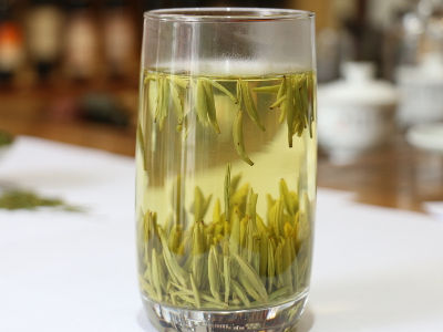 竹葉青茶怎么樣，檔次較高味道略苦價格比較貴