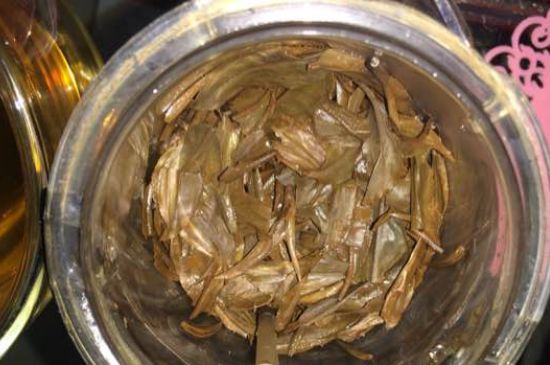 金駿眉有幾個(gè)品種分哪幾個(gè)級(jí)別？按茶樹(shù)劃分5個(gè)等級(jí)！