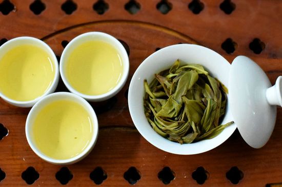 烏崠鴨屎香屬于哪類茶，鳳凰鴨屎香是紅茶還是綠茶？