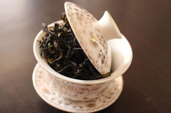 烏崠鴨屎香屬于哪類茶，鳳凰鴨屎香是紅茶還是綠茶？