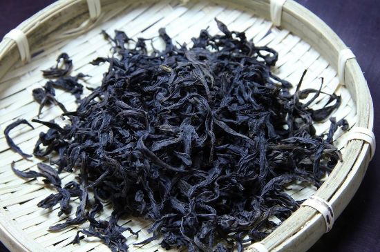 母樹(shù)大紅袍給誰(shuí)喝了，為什么母樹(shù)大紅袍叫三棵六株？