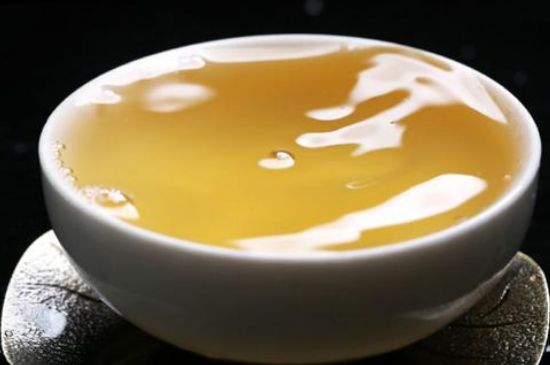 綠茶加重濕氣？濕氣體質寒的人能喝綠茶嗎