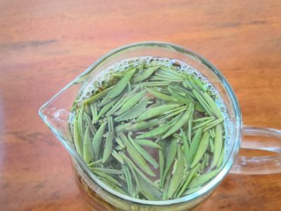 竹葉青和毛尖的區(qū)別，竹葉青和信陽毛尖哪個好？