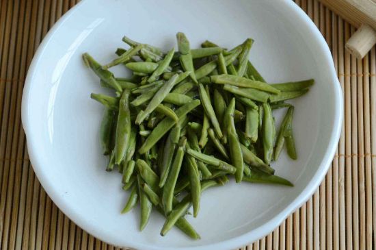雀舌和竹葉青的區(qū)別，雀舌對比竹葉青圖片