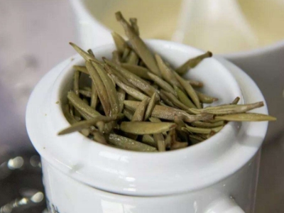 白茶煮好還是泡好喝，老白茶是泡還是煮？