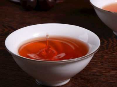 紅茶和綠茶的區(qū)別，常喝紅茶好還是綠茶好？